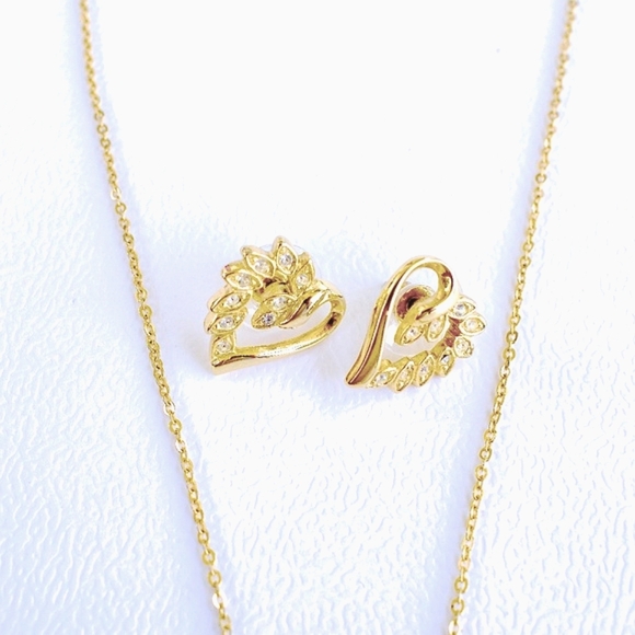 ๐๐ Vintage Gold Base Rhinestones Half Journey Heart Pendant & Earring Set - Picture 6 of 8